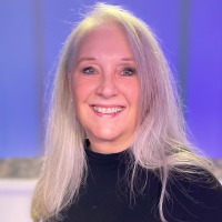 Profile Image of Debbie Martin