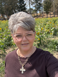 Profile Image of Tina Hearn