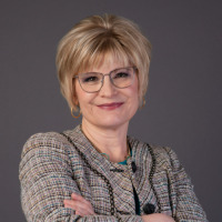 Profile Image of Stephanie Bettner