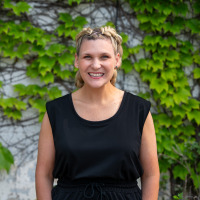 Profile Image of Marni Hendricks