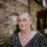 Profile Image of Lisa Martin