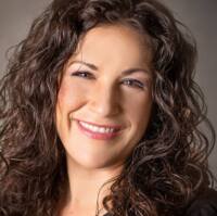 Profile Image of Lisa Ferre