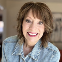 Profile Image of Shelley Olson